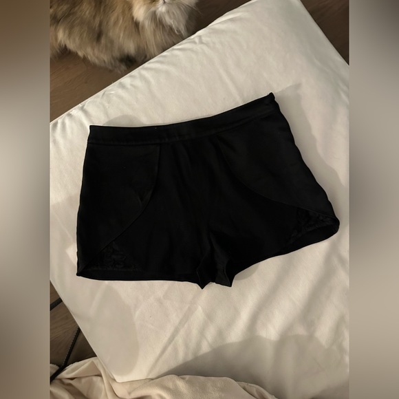 Marciano silk shorts - Picture 2 of 5